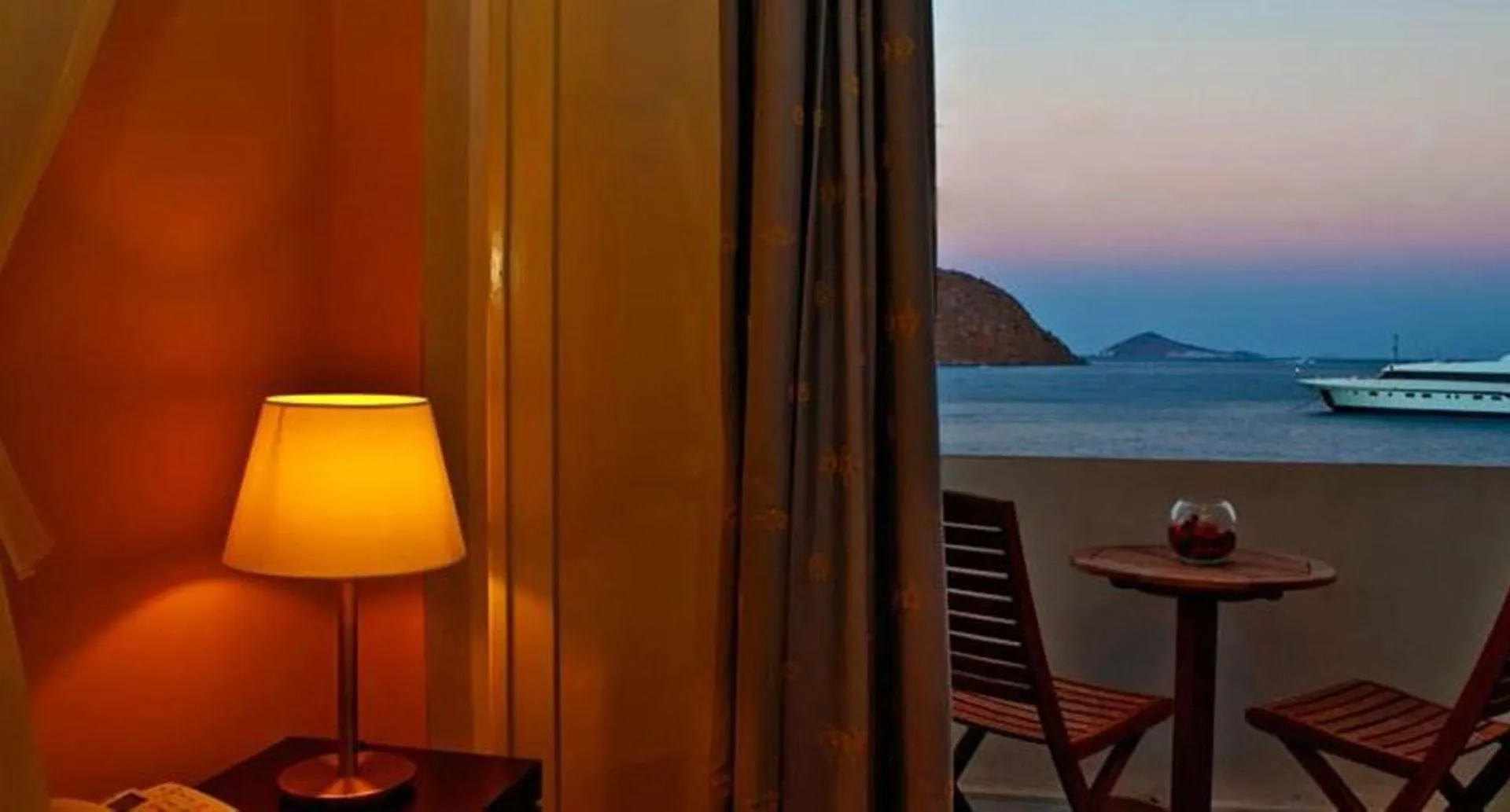 Chris Hotel Skala   Skala (Patmos)